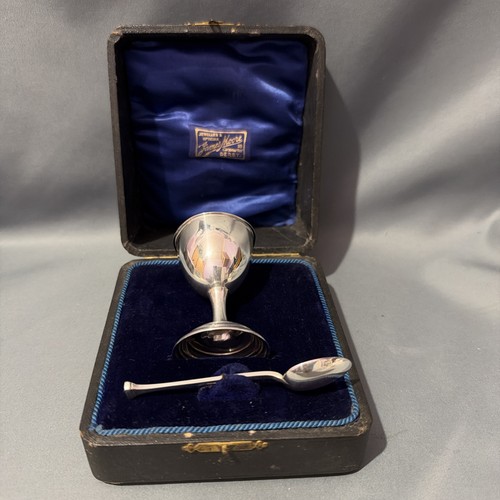 Cased silver egg cup - cased,
