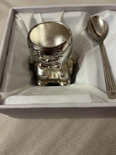 Silver plated eggcup and - plated,