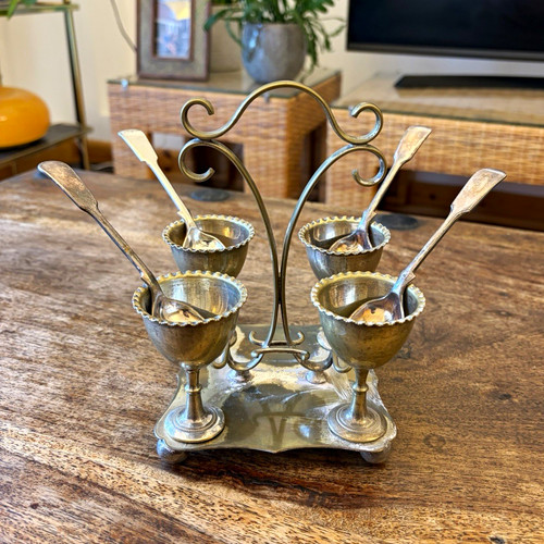 Silver plated metal egg - silver,